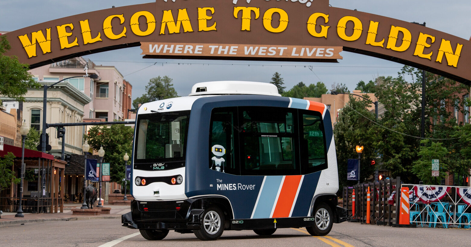 米コロラド州の自動運転EVバス、全米最大のネットワークに！？大学とダウンタウンを接続