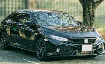 自動車保険の乗り換えガイド！詳しい手続き方法やメリット・デメリットも紹介